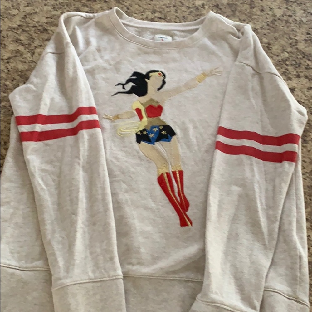 Girls 14 Wonder Woman sweatshirt